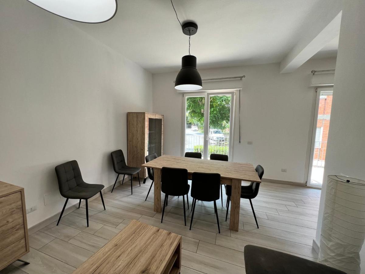 I Lecci Villa Livorno Exterior photo