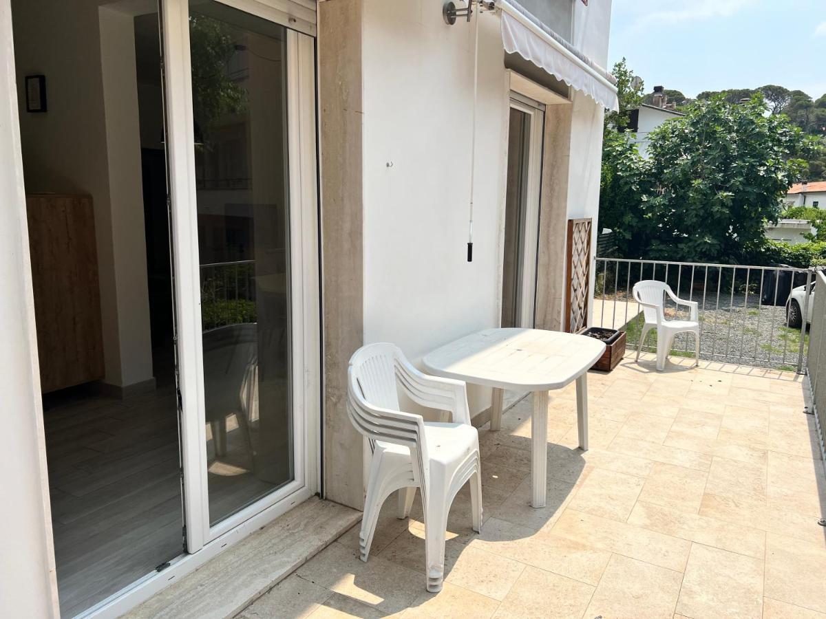 I Lecci Villa Livorno Exterior photo